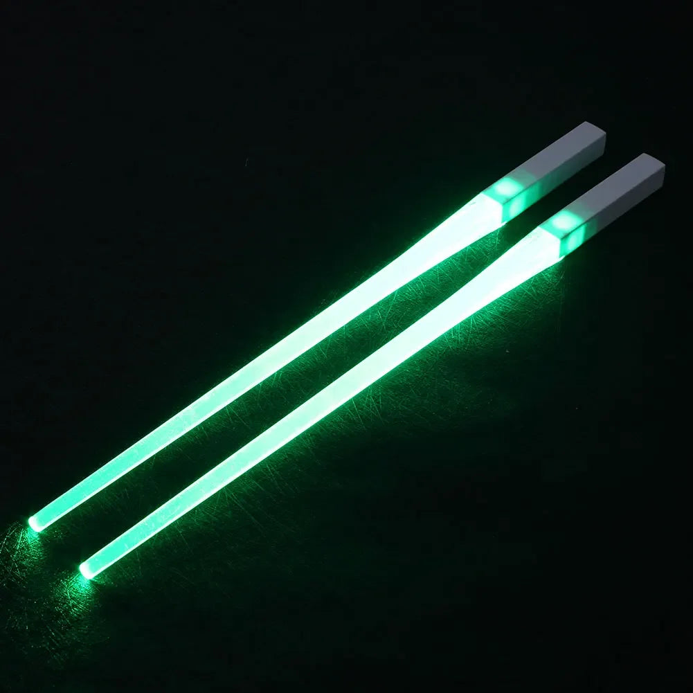 Creative 2Pcs/Pal LED Lightsaber Chopsticks Light up Durable Lightweight Kitchen Dinning Room Party Portable Food Safe Tableware